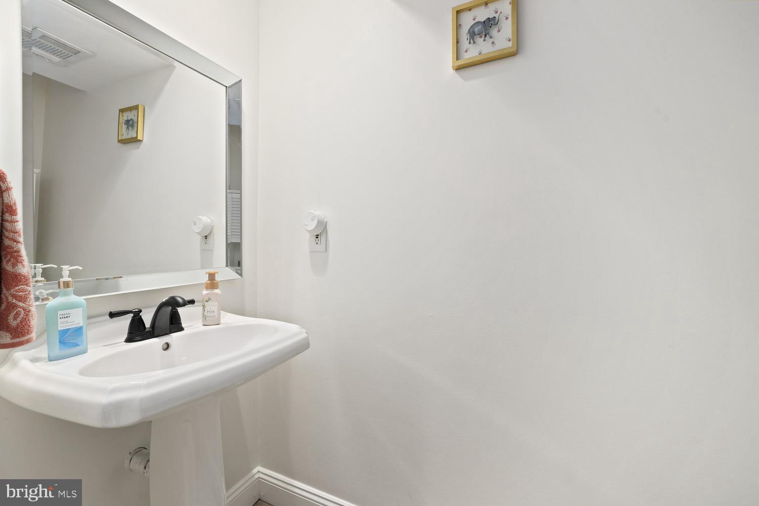 1651 Poplar Grove Drive Reston, VA 20194 - Photo 23 of 45 Gallery Image 23