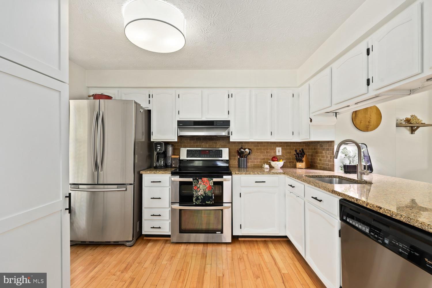 1651 Poplar Grove Drive Reston, VA 20194 - Photo 8 of 45 Gallery Image 8