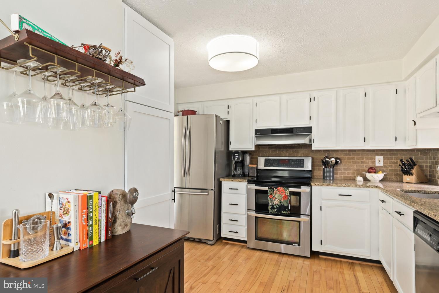 1651 Poplar Grove Drive Reston, VA 20194 - Photo 9 of 45 Gallery Image 9