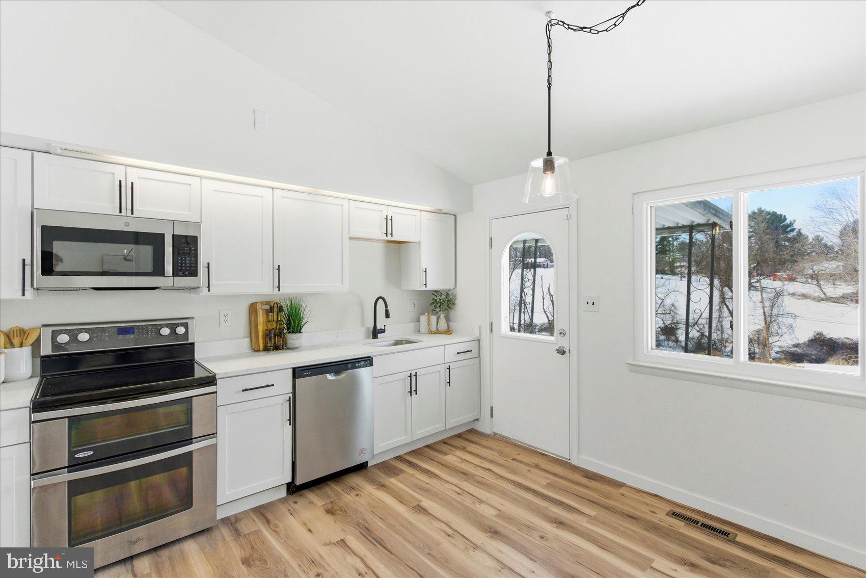 6 Babette Court Baltimore, MD 21208 - Photo 9 of 42