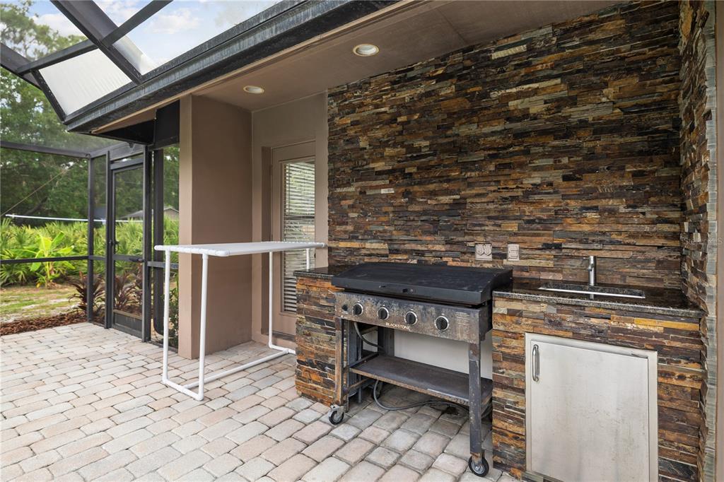3372 Brian Road South Palm Harbor, FL 34685 - Photo 33 of 45 a view of an outdoor space