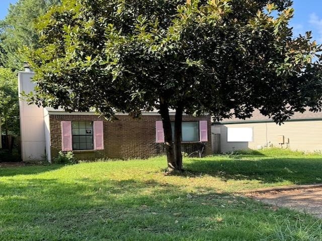 4579 Buffer Drive Memphis, TN 38128 - Photo 2 of 13 a view of a house with yard and tree s