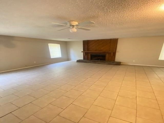 4579 Buffer Drive Memphis, TN 38128 - Photo 5 of 13 an empty room with windows