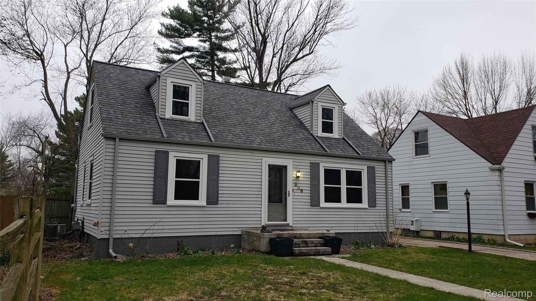 326 Dover Road Waterford, MI 48328 - Photo 2 of 48 Front #2
