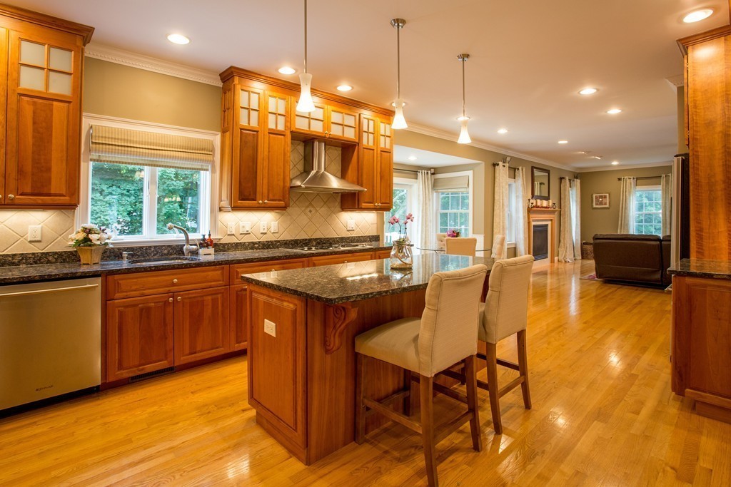 20 Magnolia Way Canton, MA 02021 - Photo 6 of 29 Gallery Image 6