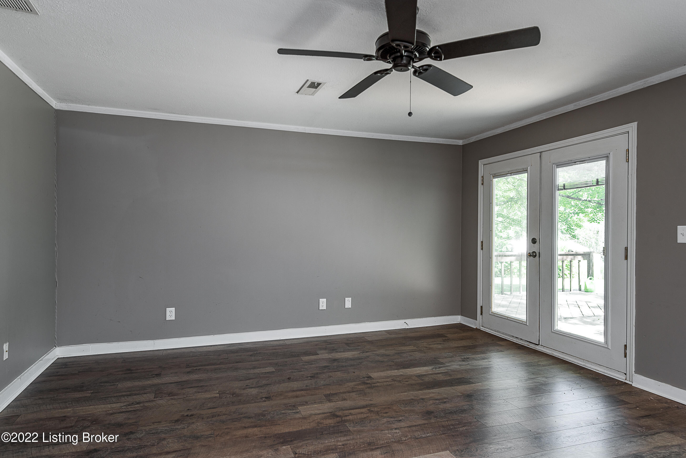 6007 New Cut Road Crestwood, KY 40014 - Photo 3 of 19 AAA NC Great Room 1
