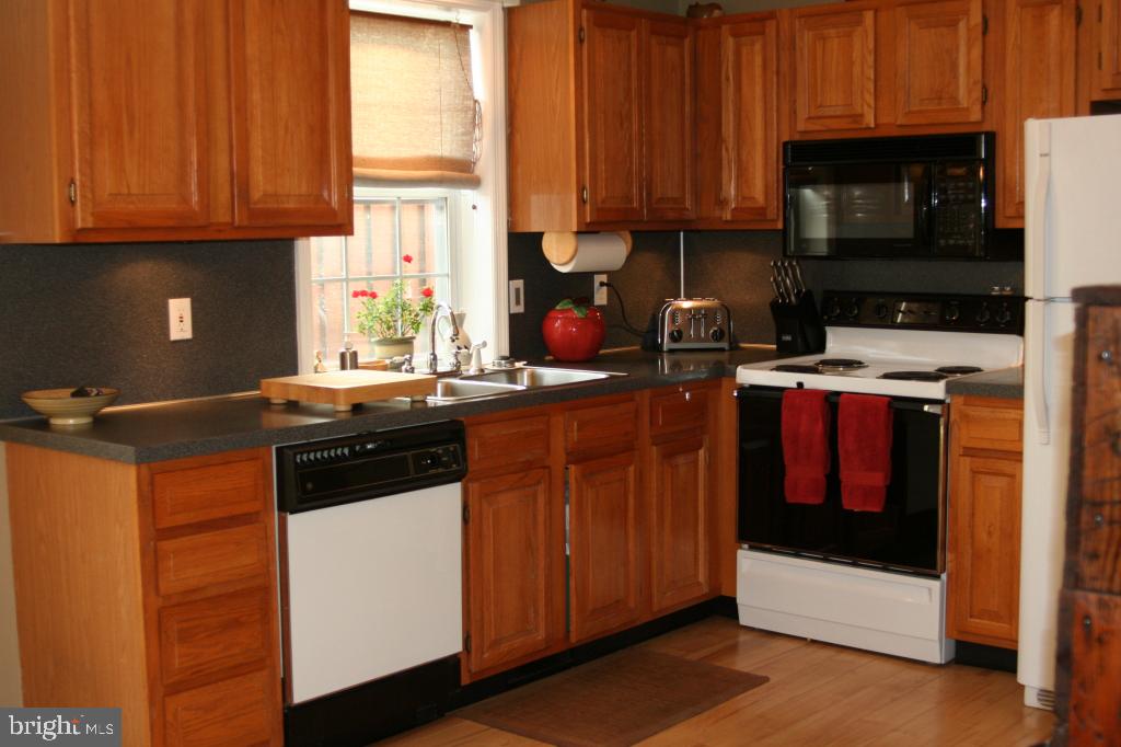 30 Pennwick Drive Lititz, PA 17543 - Photo 5 of 27 Gallery Image 5