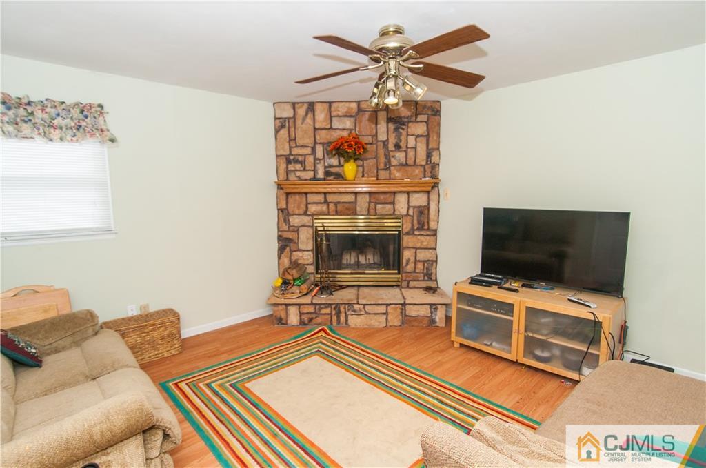 22 Sunrise Road Old Bridge, NJ 08857 - Photo 5 of 22 Gallery Image 5