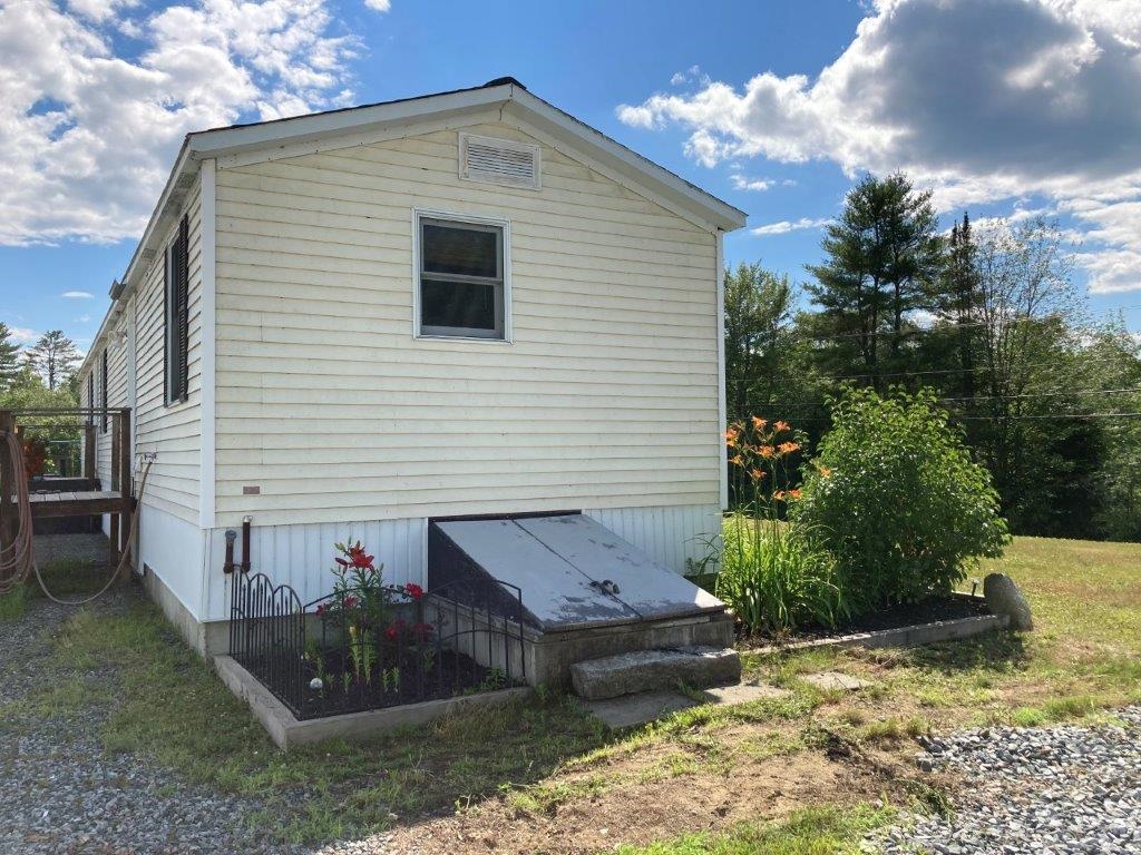 394 Goose Pond Road Canaan, NH 03741 - Photo 27 of 40 Gallery Image 27