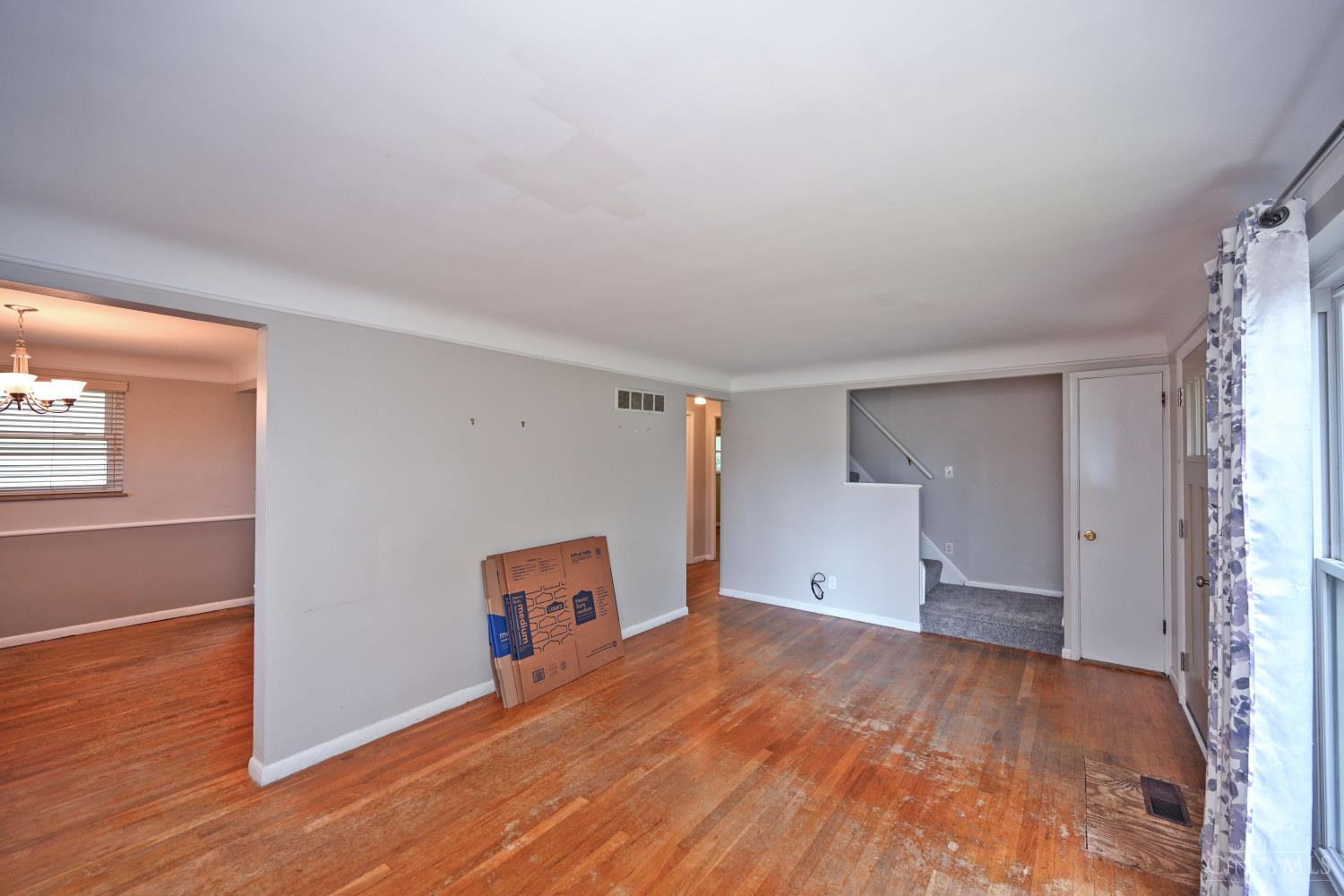 4176 Kugler Mill Road Cincinnati, OH 45236 - Photo 13 of 38