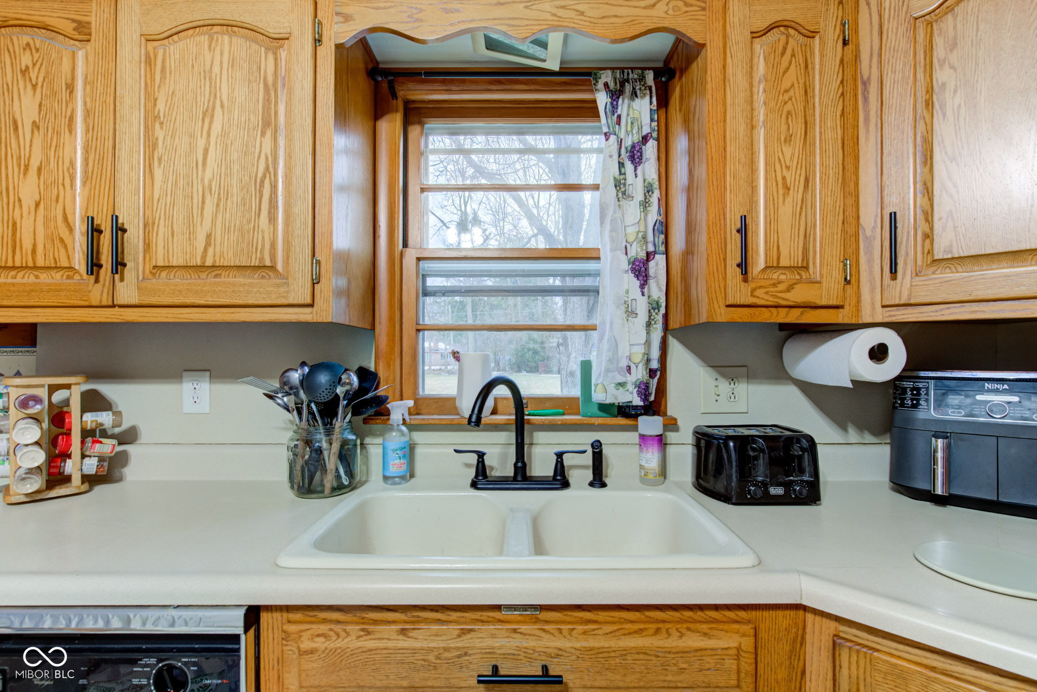 204 Ravinia Avenue Anderson, IN 46011 - Photo 8 of 33 Gallery Image 8