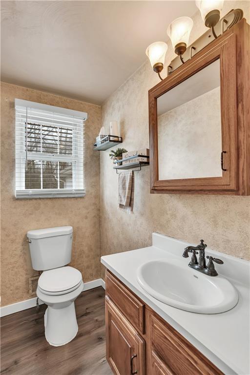 362 Trinity Drive Washington, PA 15301 - Photo 14 of 34 Convenient half bath on the main floor measuring 7'x4'