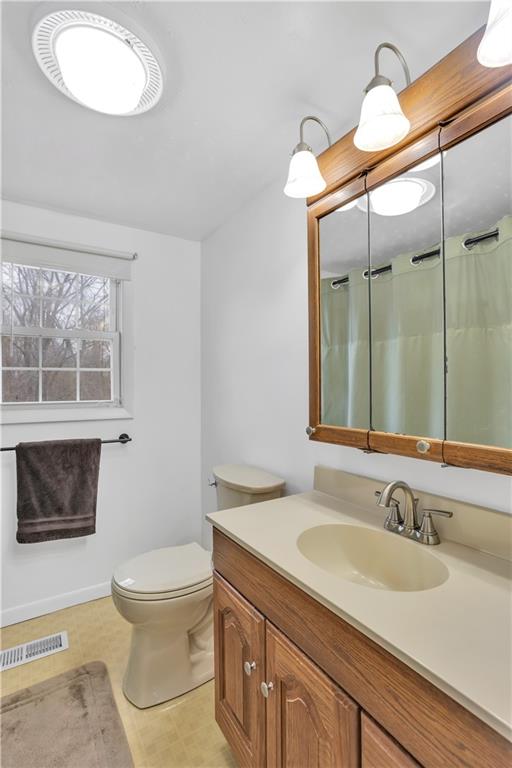 362 Trinity Drive Washington, PA 15301 - Photo 22 of 34 Primary bedroom full bath offers a bathtub and shower in one