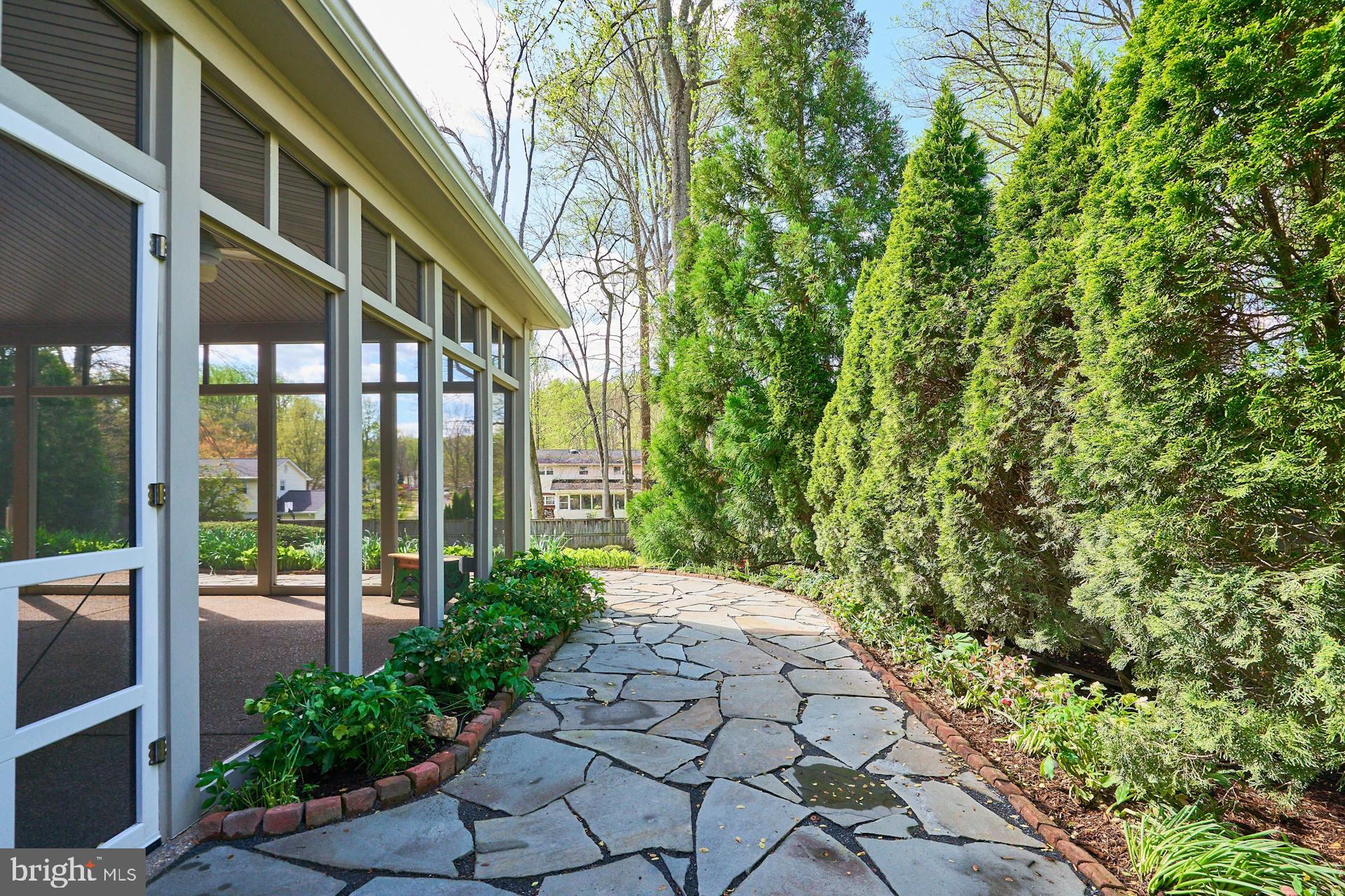 8709 Victoria Road Springfield, VA 22151 - Photo 35 of 42