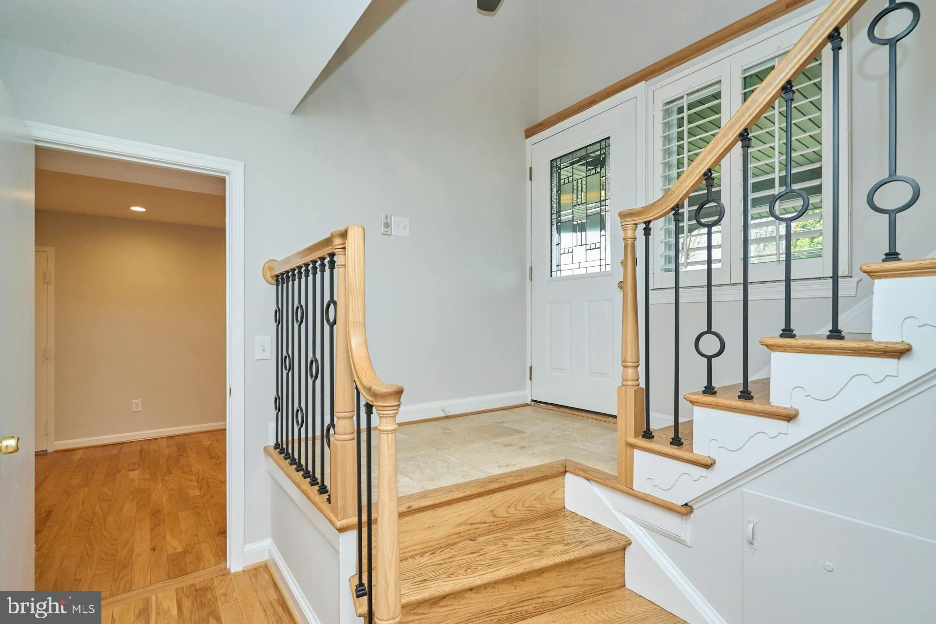 8709 Victoria Road Springfield, VA 22151 - Photo 6 of 42
