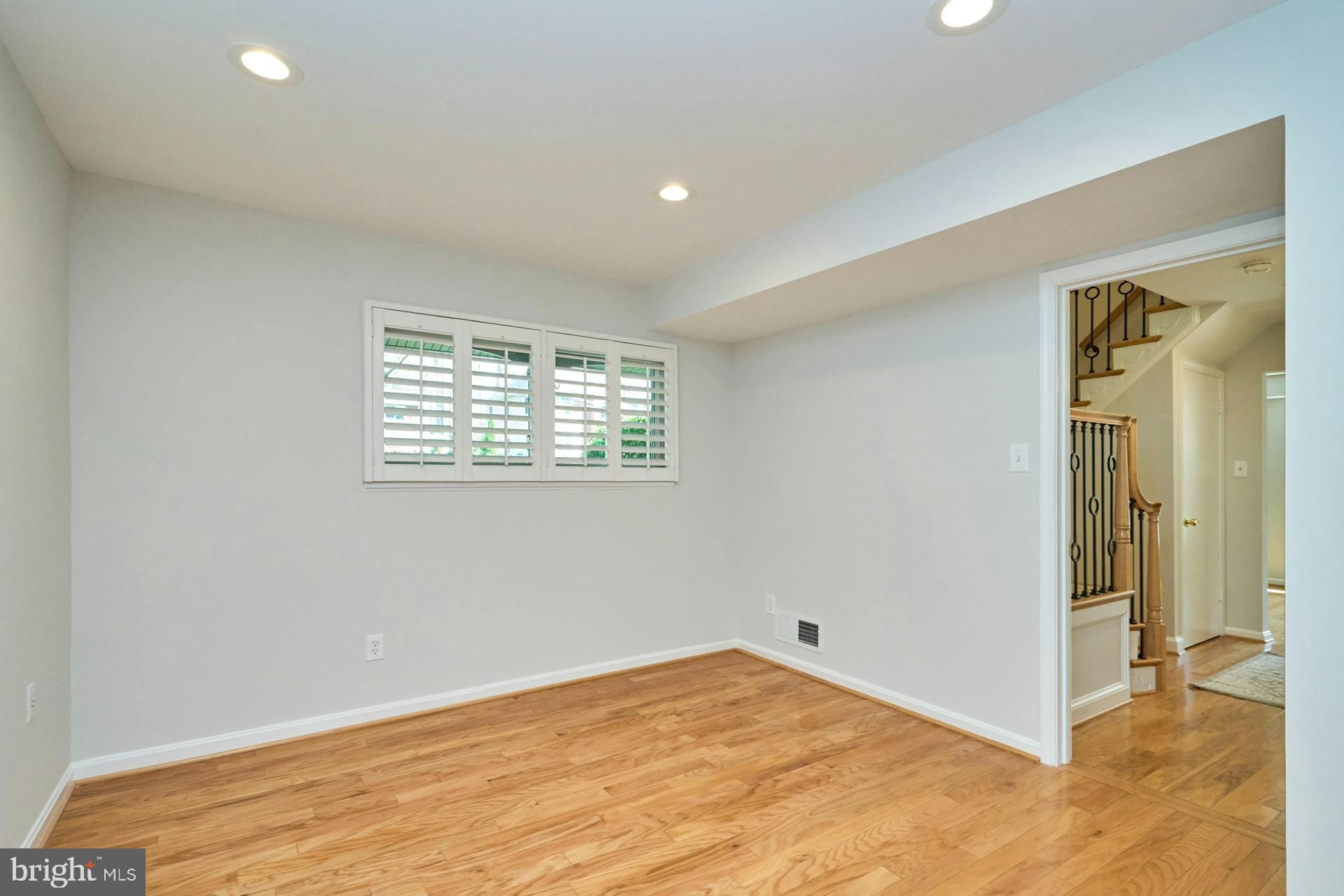 8709 Victoria Road Springfield, VA 22151 - Photo 9 of 42 Dining Room