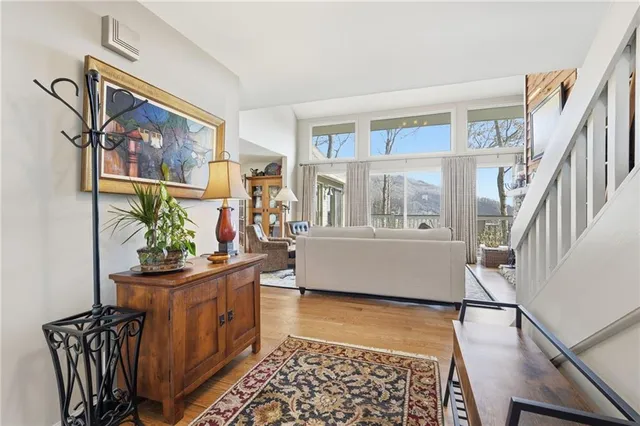 $695,000 | 576 Columbine Drive, Big Canoe, GA 30143