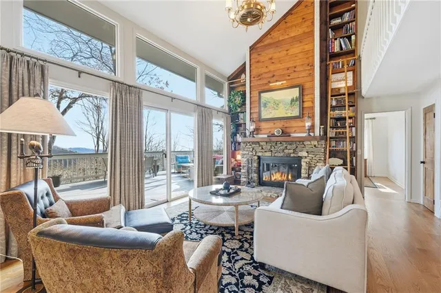 $695,000 | 576 Columbine Drive, Big Canoe, GA 30143