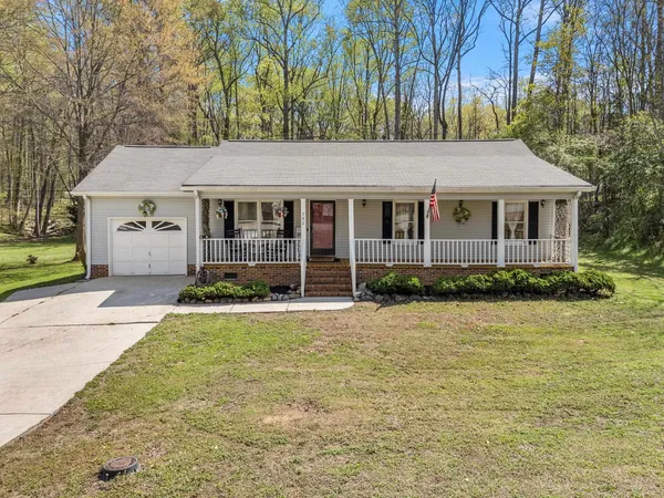 $289,500 | 702 Willow Branch Drive, Simpsonville, SC 29680