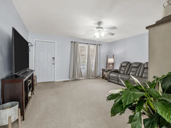 $289,500 | 702 Willow Branch Drive, Simpsonville, SC 29680