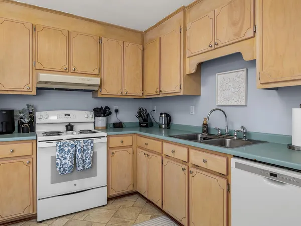 $289,500 | 702 Willow Branch Drive, Simpsonville, SC 29680