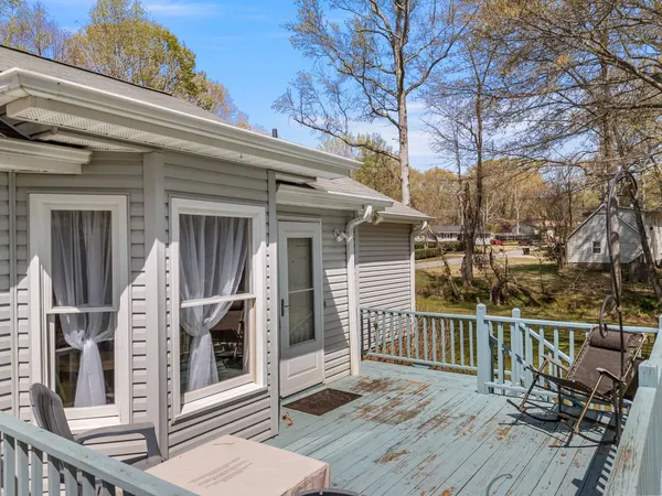 $289,500 | 702 Willow Branch Drive, Simpsonville, SC 29680