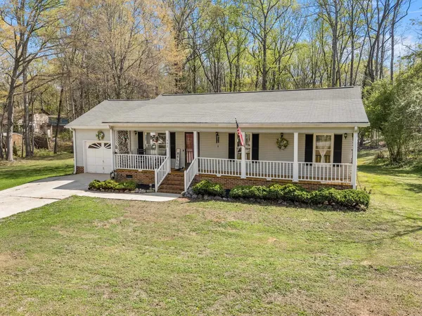 $289,500 | 702 Willow Branch Drive, Simpsonville, SC 29680