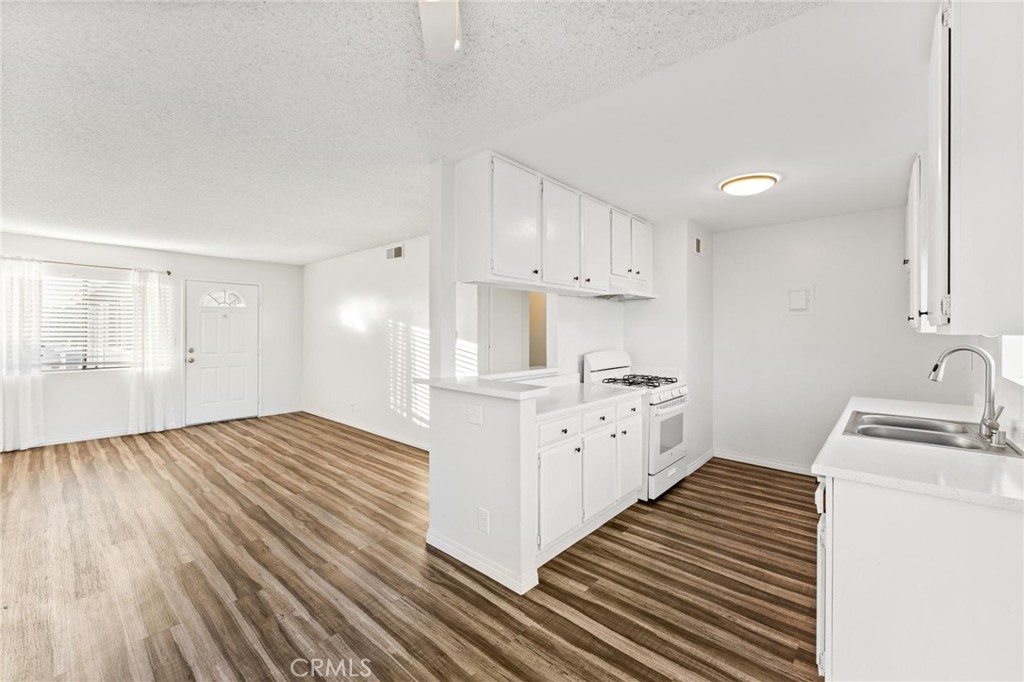 34042 Alcazar Drive, Unit B Dana Point, CA 92629 - Photo 5 of 18