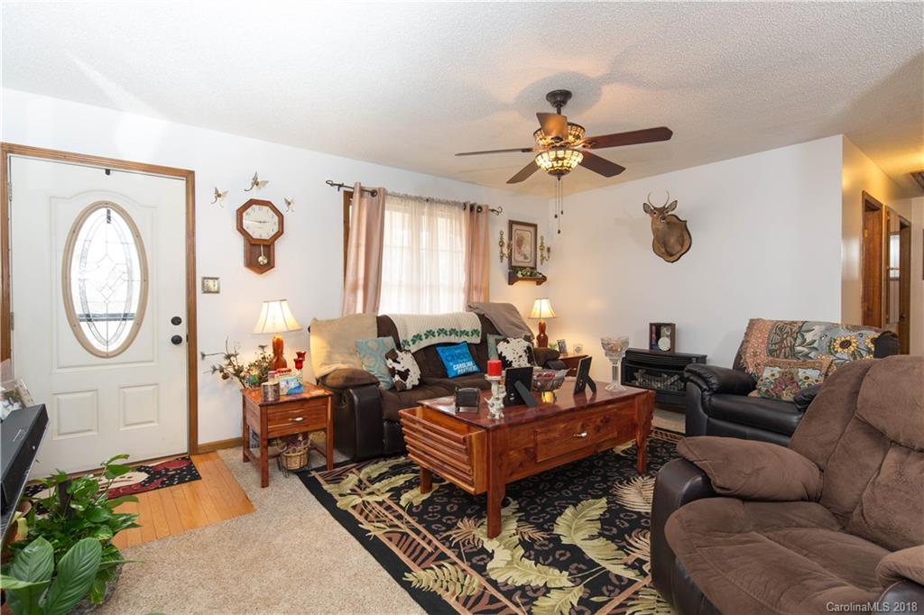 2759 Greenleaf Road Clover, SC 29710 - Photo 2 of 27 Gallery Image 2