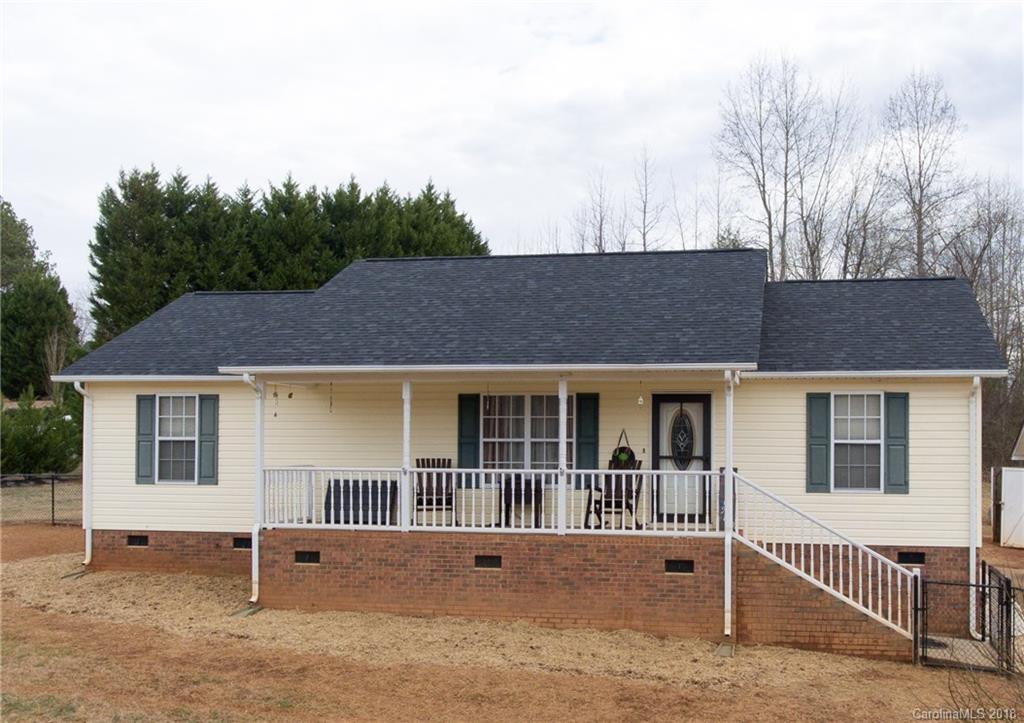 2759 Greenleaf Road Clover, SC 29710 - Photo 12 of 27 Gallery Image 12