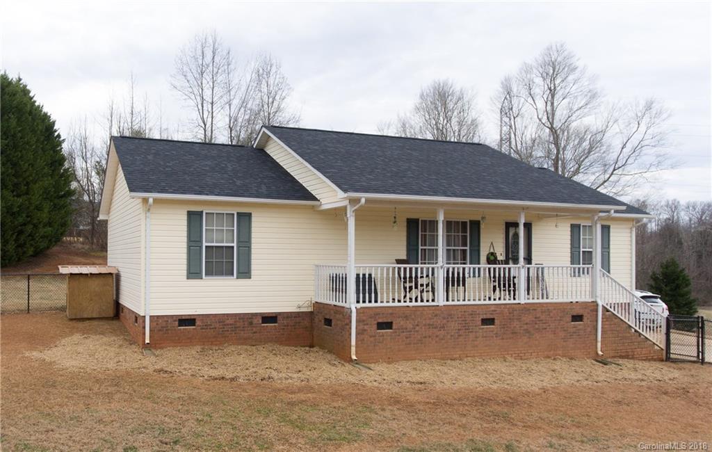 2759 Greenleaf Road Clover, SC 29710 - Photo 13 of 27 Gallery Image 13