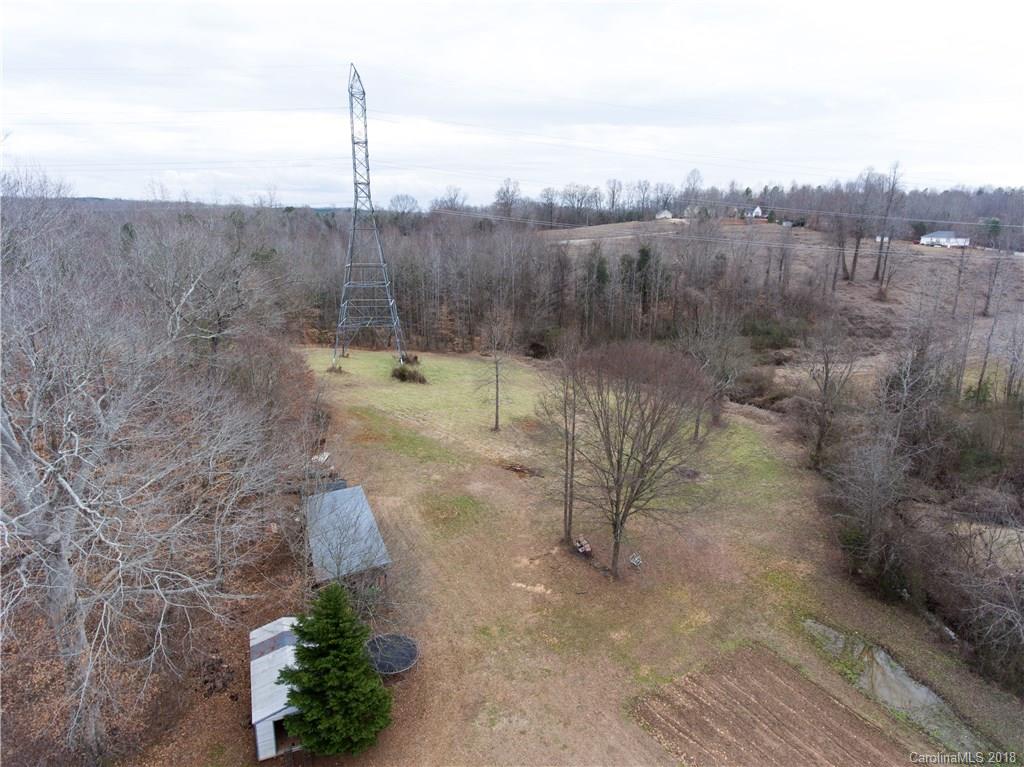 2759 Greenleaf Road Clover, SC 29710 - Photo 19 of 27 Gallery Image 19