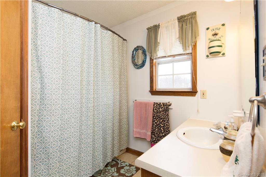 2759 Greenleaf Road Clover, SC 29710 - Photo 9 of 27 Gallery Image 9