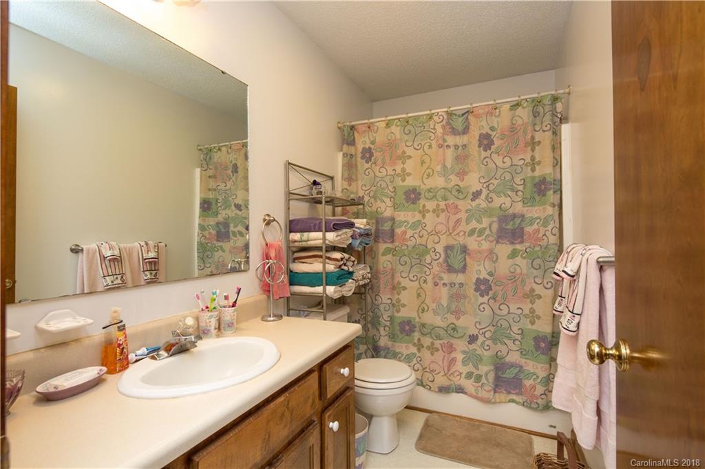 2759 Greenleaf Road Clover, SC 29710 - Photo 10 of 27 Gallery Image 10