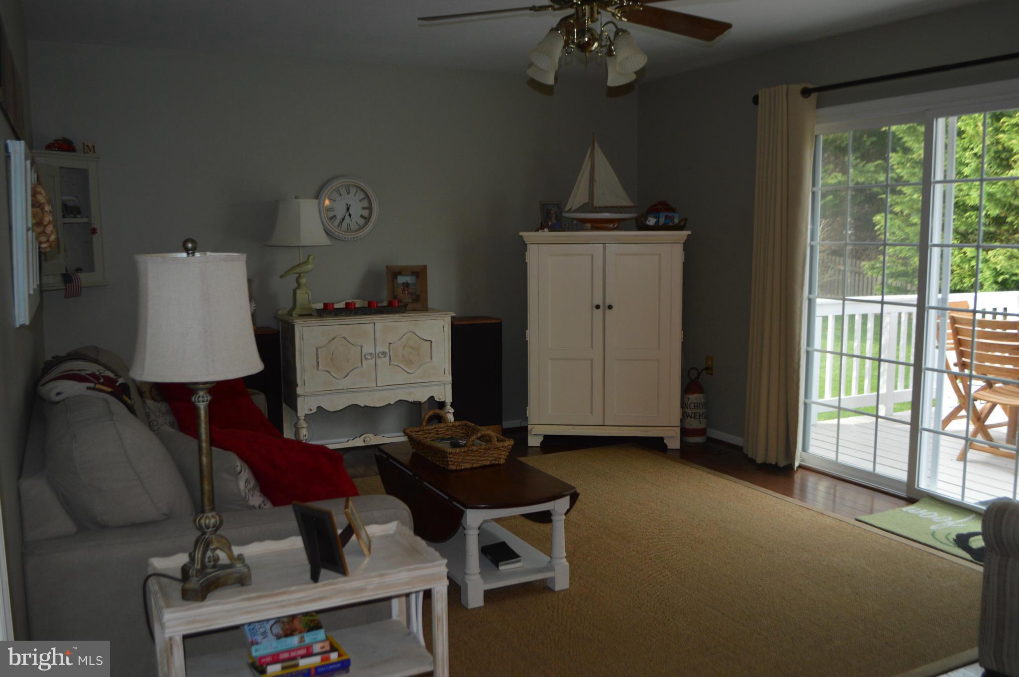 960 Firestone Road Westminster, MD 21158 - Photo 3 of 15 Family Room