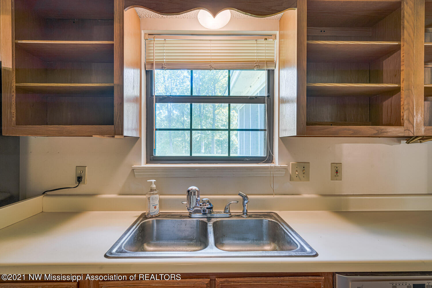 7720 County Line Road Coldwater, MS 38618 - Photo 13 of 29 214437_13-snapsold-screen-7720-county-li