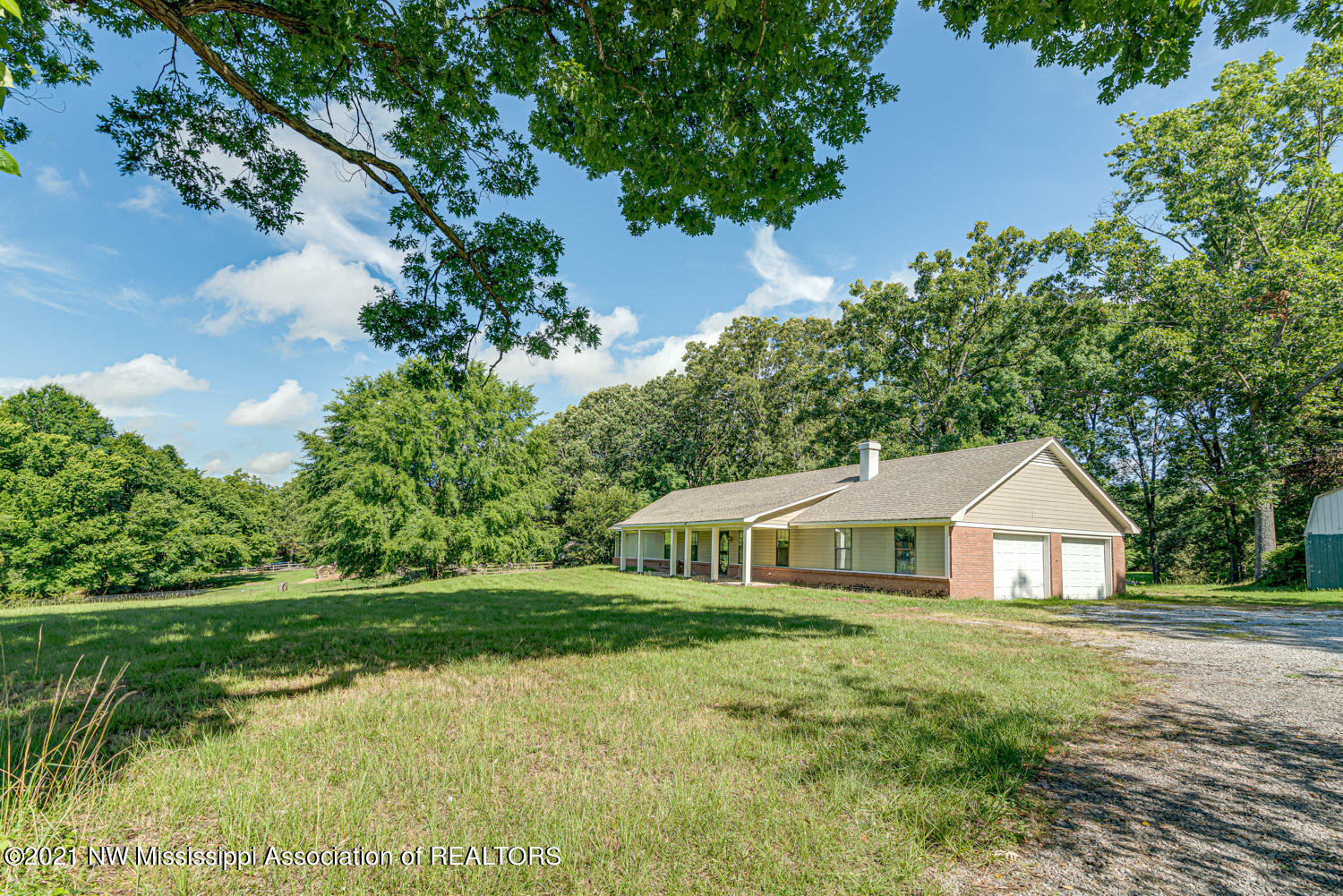 7720 County Line Road Coldwater, MS 38618 - Photo 2 of 29 214437_2-snapsold-screen-7720-county-lin