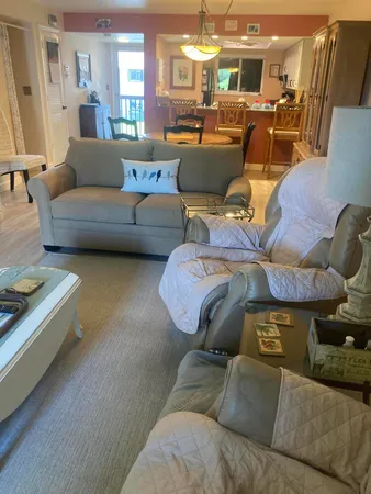$259,900 | 1600 Southeast Dixie Highway, Unit 13204, Jensen Beach, FL 34957