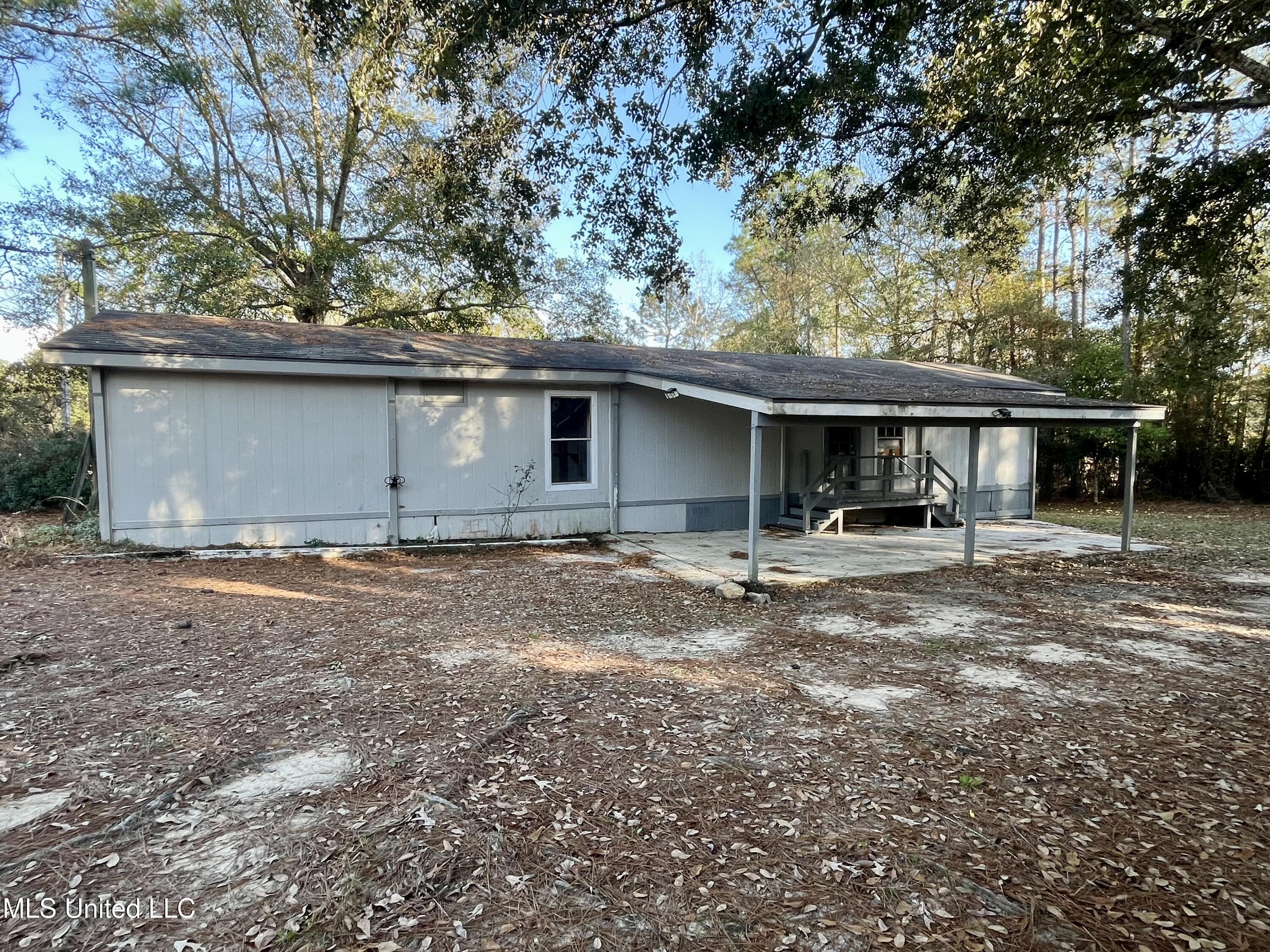 9748 Limu Way Diamondhead, MS 39525 - Photo 40 of 50 IMG_1101