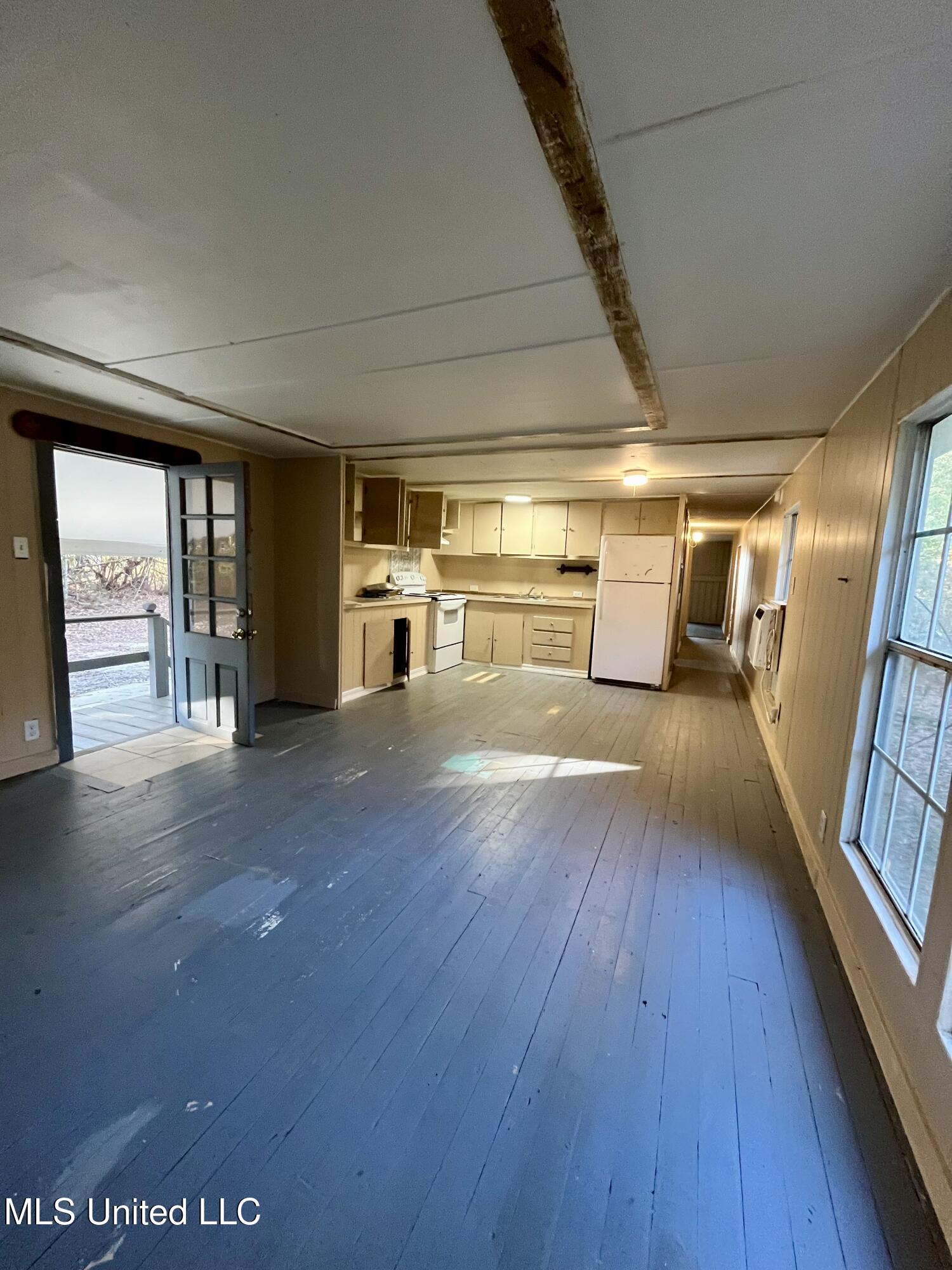 9748 Limu Way Diamondhead, MS 39525 - Photo 5 of 44 IMG_1079