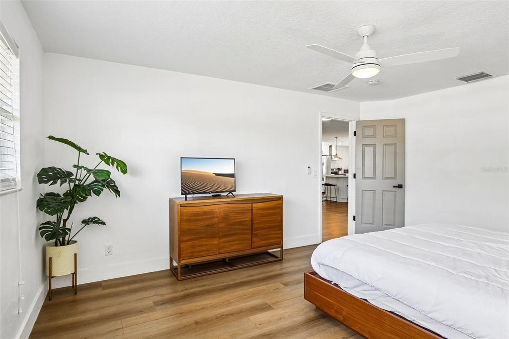 9622 Oakhurst Road Seminole, FL 33776 - Photo 24 of 56 Gallery Image 24