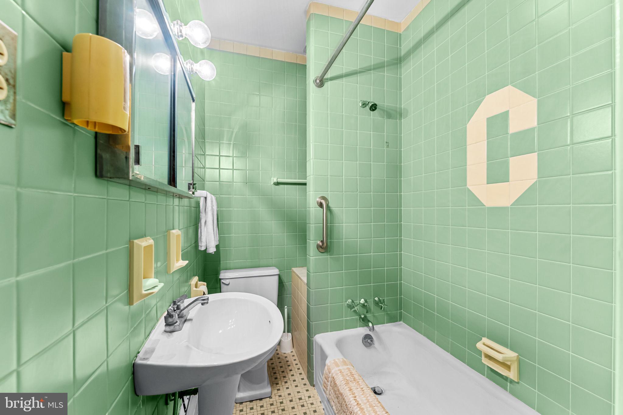 8316 MacArthur Road Glenside, PA 19038 - Photo 19 of 35