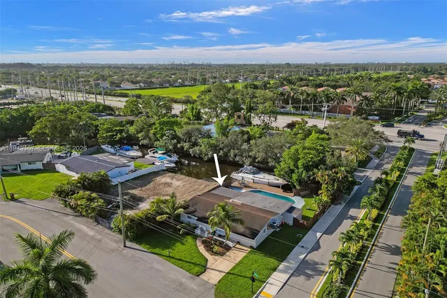 $4,600 | 3730 Southwest 47th Court, Dania Beach, FL 33312