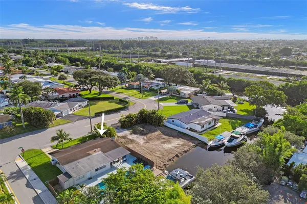 $4,600 | 3730 Southwest 47th Court, Dania Beach, FL 33312