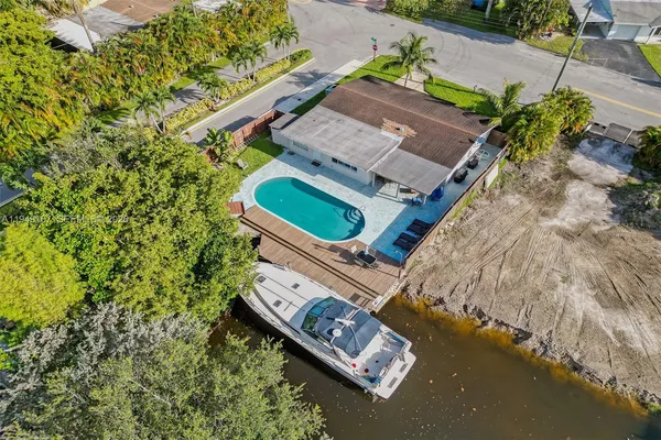 $4,600 | 3730 Southwest 47th Court, Dania Beach, FL 33312