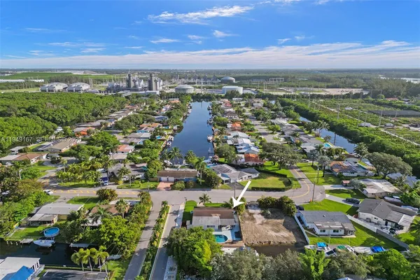 $4,600 | 3730 Southwest 47th Court, Dania Beach, FL 33312