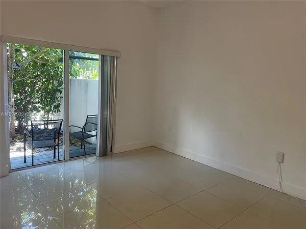 $3,500 | 1813 Madison Street, Unit 2, Hollywood, FL 33020