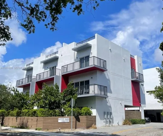 $3,500 | 1813 Madison Street, Unit 2, Hollywood, FL 33020