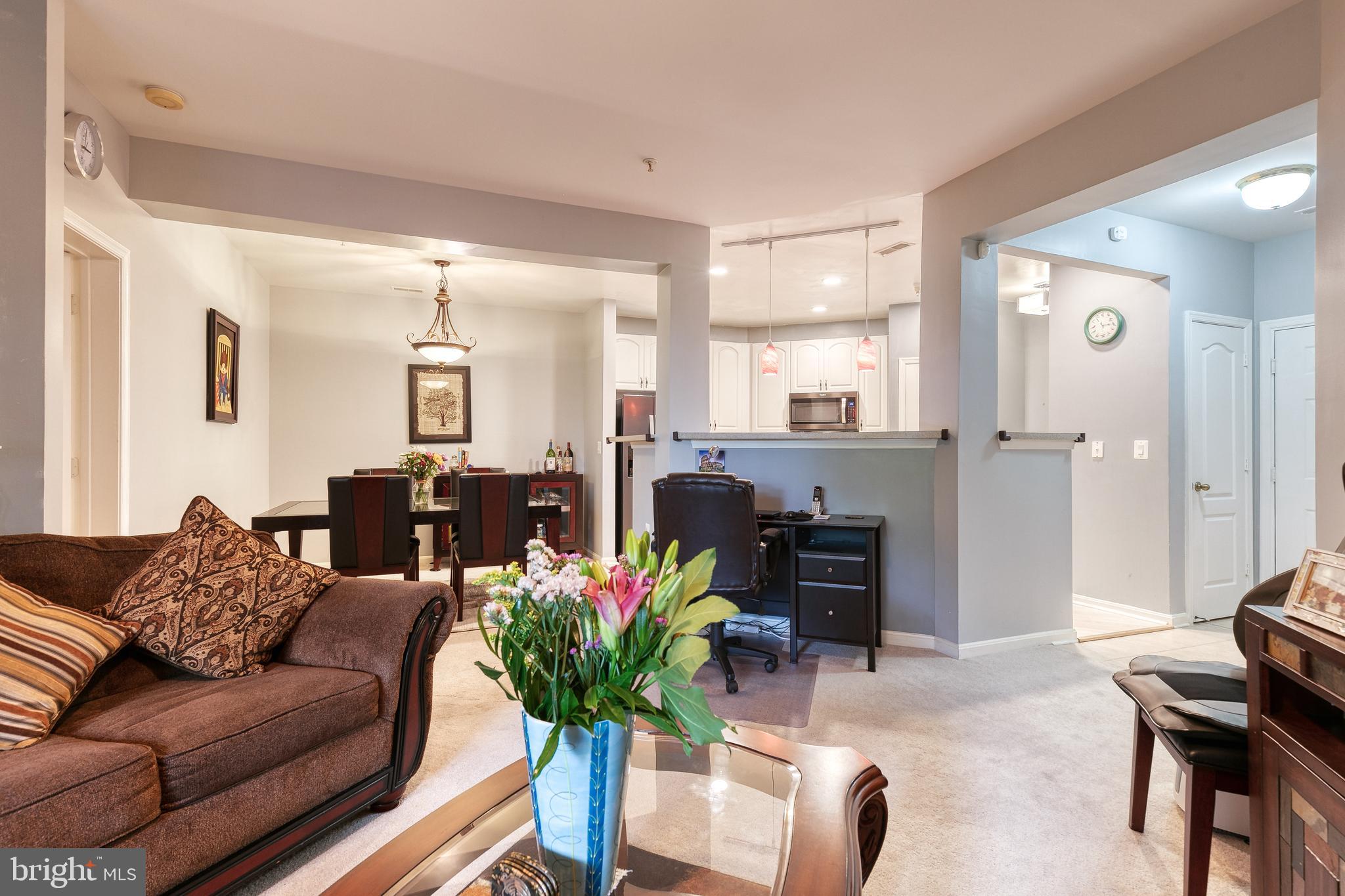 400 Symphony Circle, Unit 145D Cockeysville, MD 21030 - Photo 3 of 32