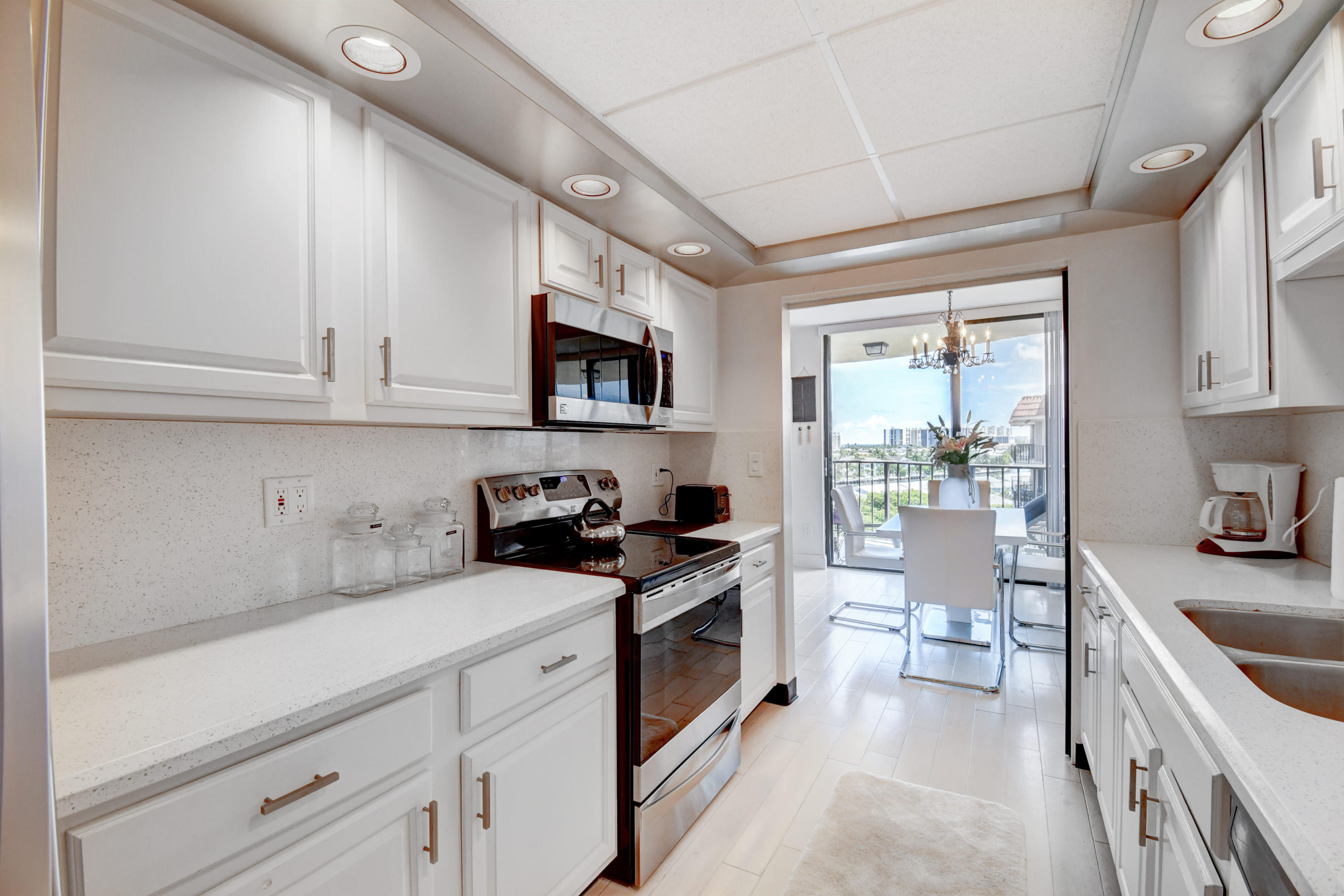 899 Jeffery Street, Unit 805 Boca Raton, FL 33487 - Photo 17 of 28 28_dsc_2877_78_79_80_81